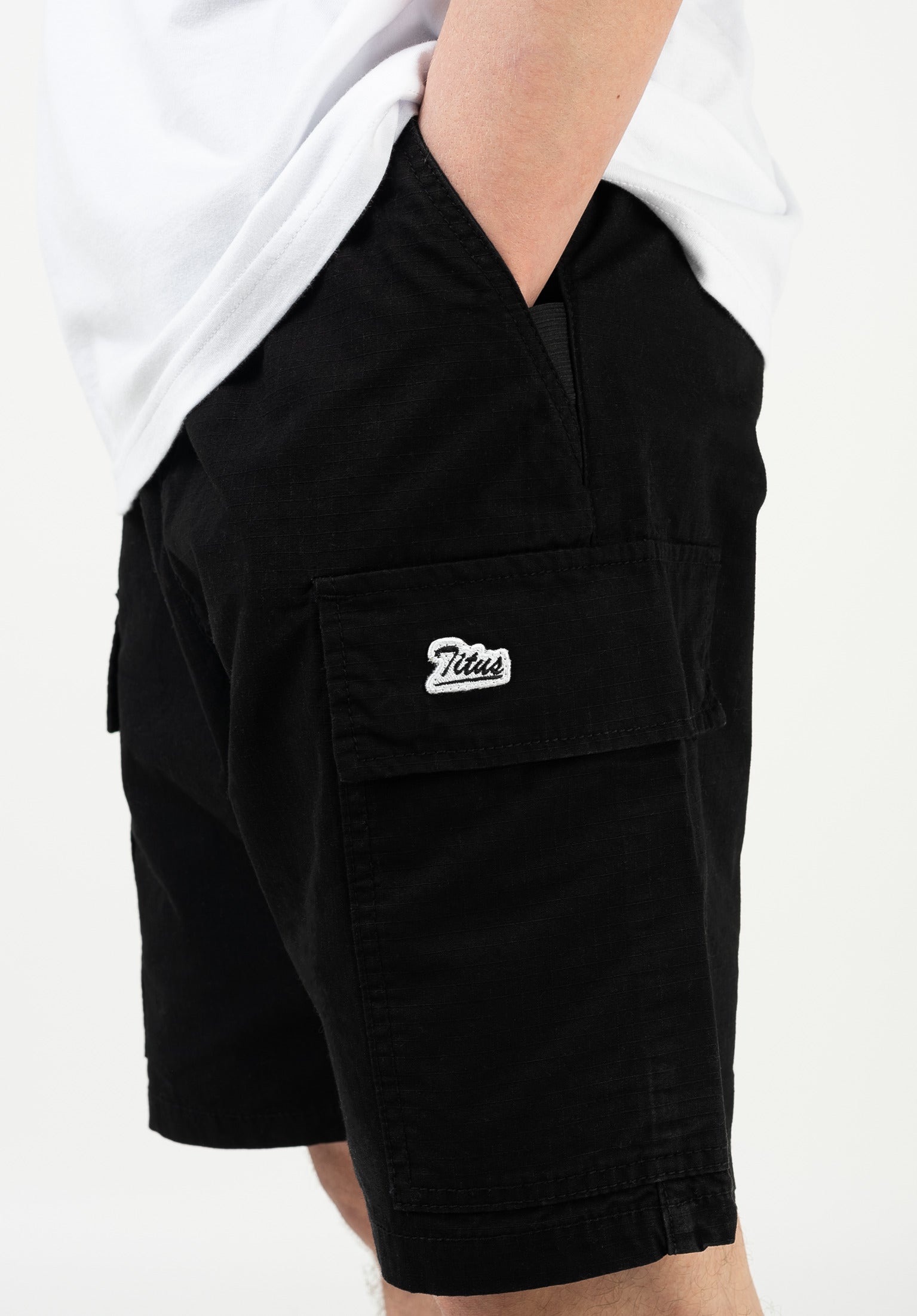 Lono TITUS Cargo-Shorts in black for men