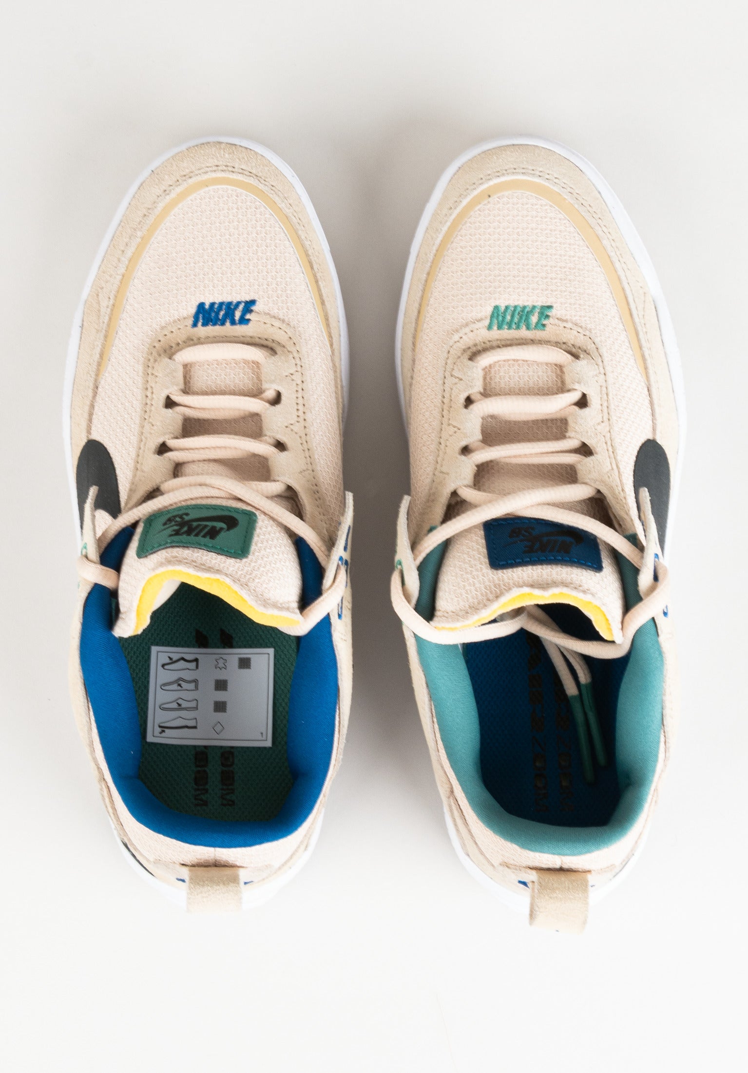 Day One Nike SB Kids Shoes in sanddrift-black-courtblue-bicoastal