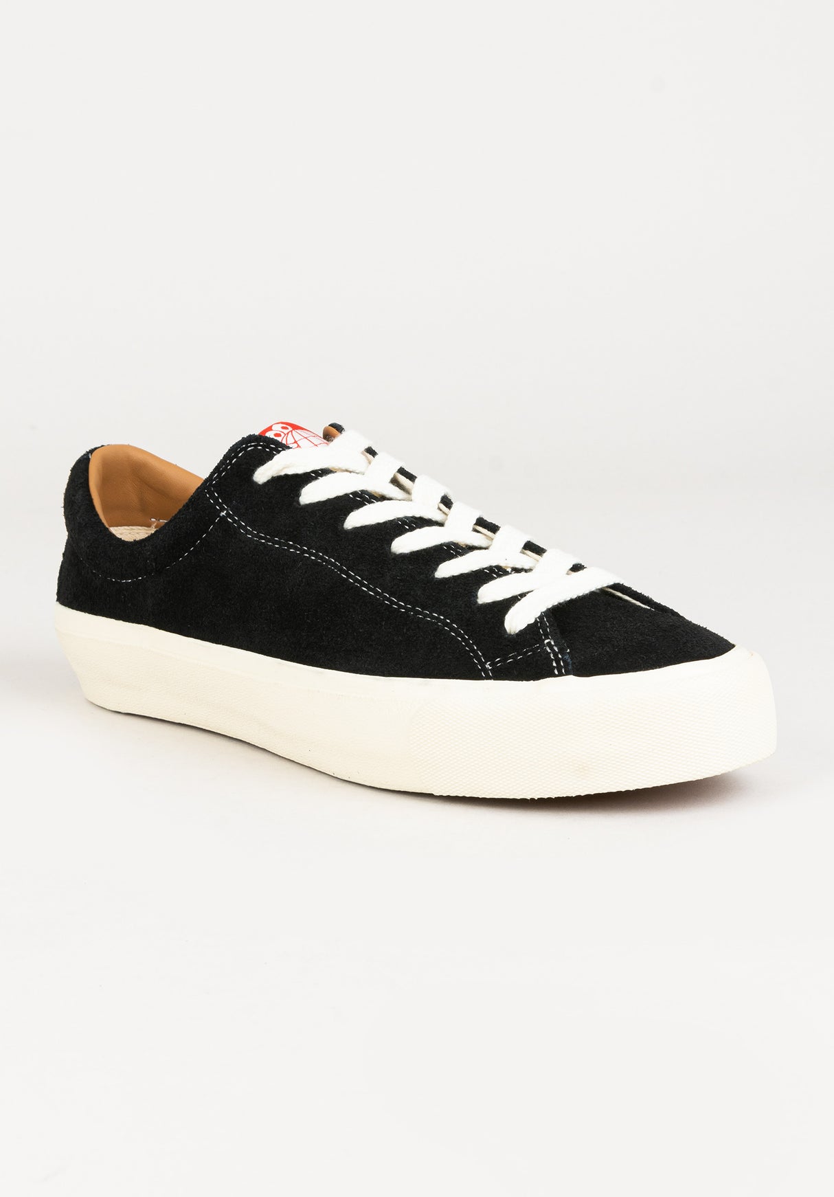 VM003 Suede Low black-white Vorderansicht