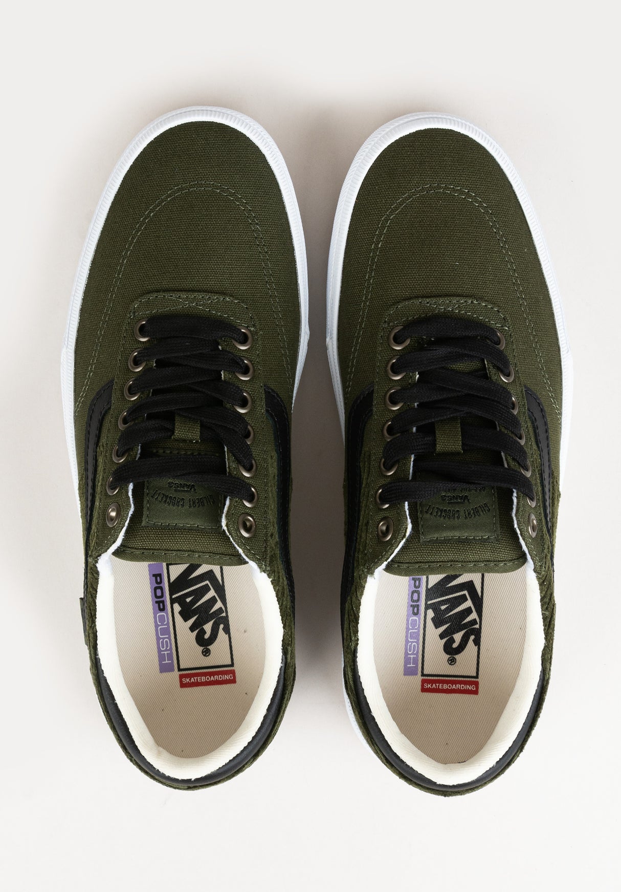 Gilbert Crockett 2 corduroy-olive-black Close-Up2