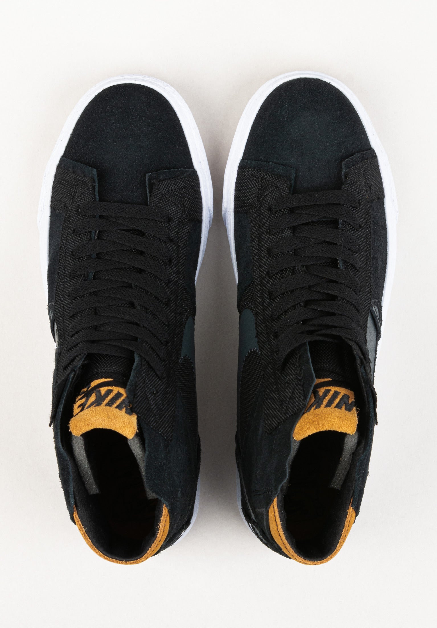 Zoom Blazer Mid Premium Nike SB Mens Shoes in black