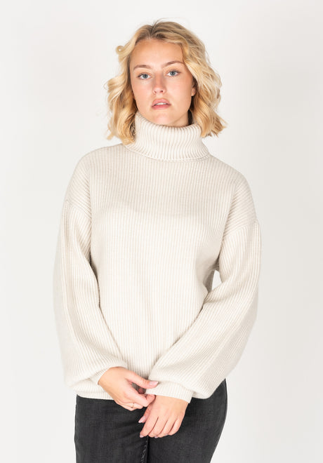 Jana|1,74|M