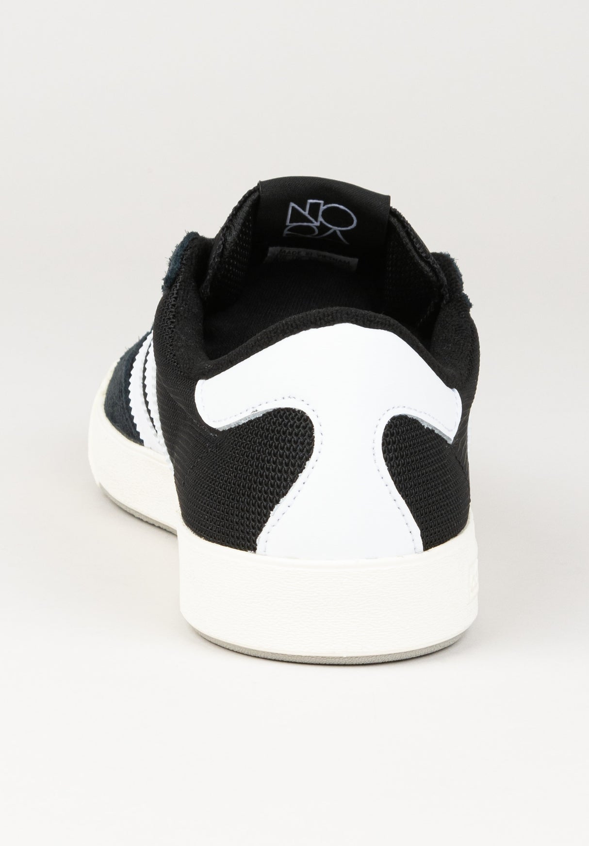 Nora coreblack-white-grey Seitenansicht
