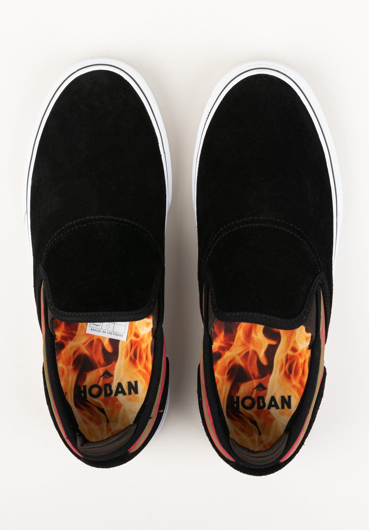 Wino G6 Slip-on x Brandon Hoban black-olive-red Close-Up2