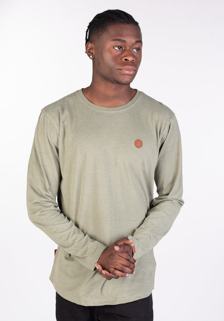 Noah|1,82|L