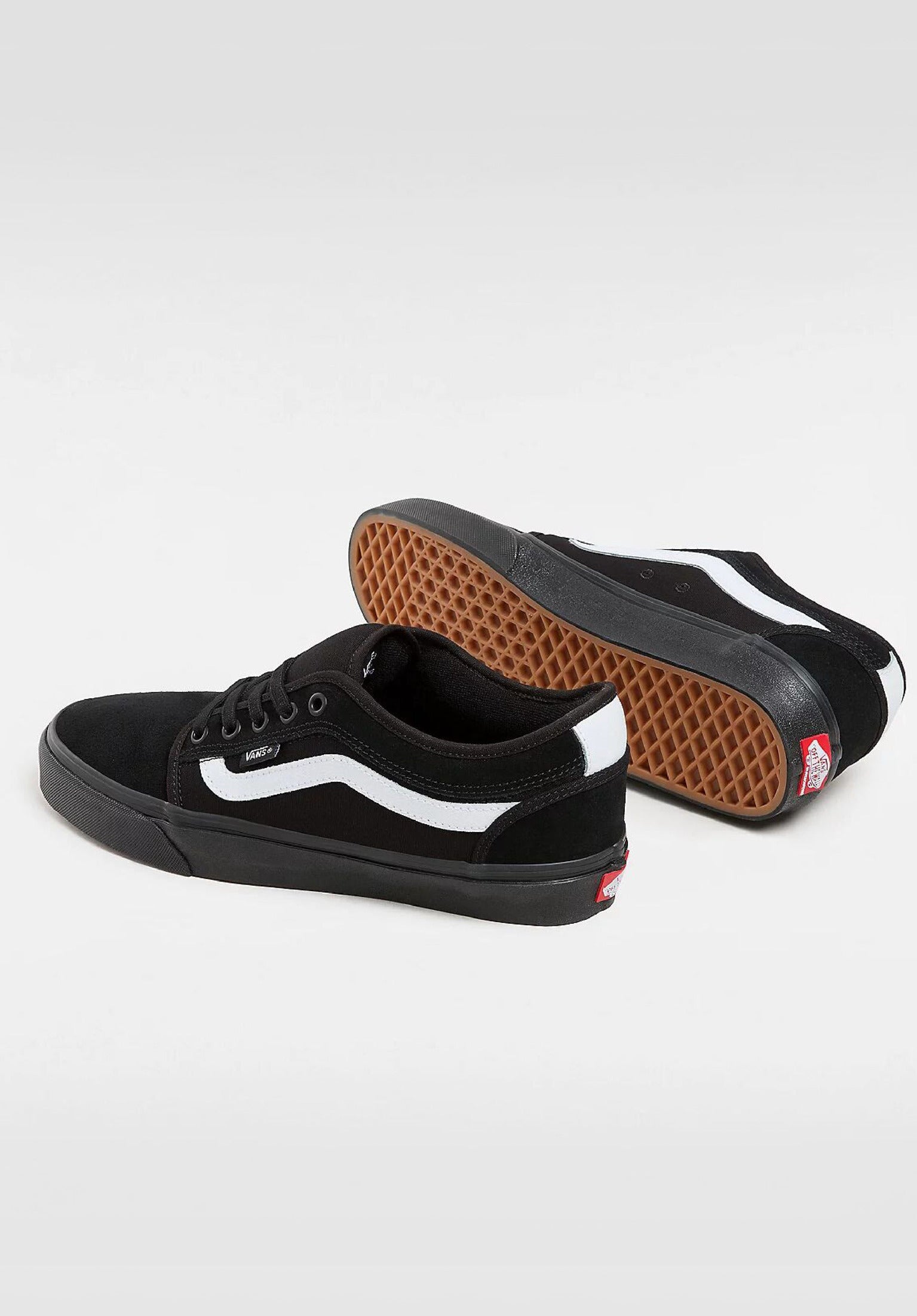 Skate Chukka Low Sidestripe Vans Mens Shoes in black-black