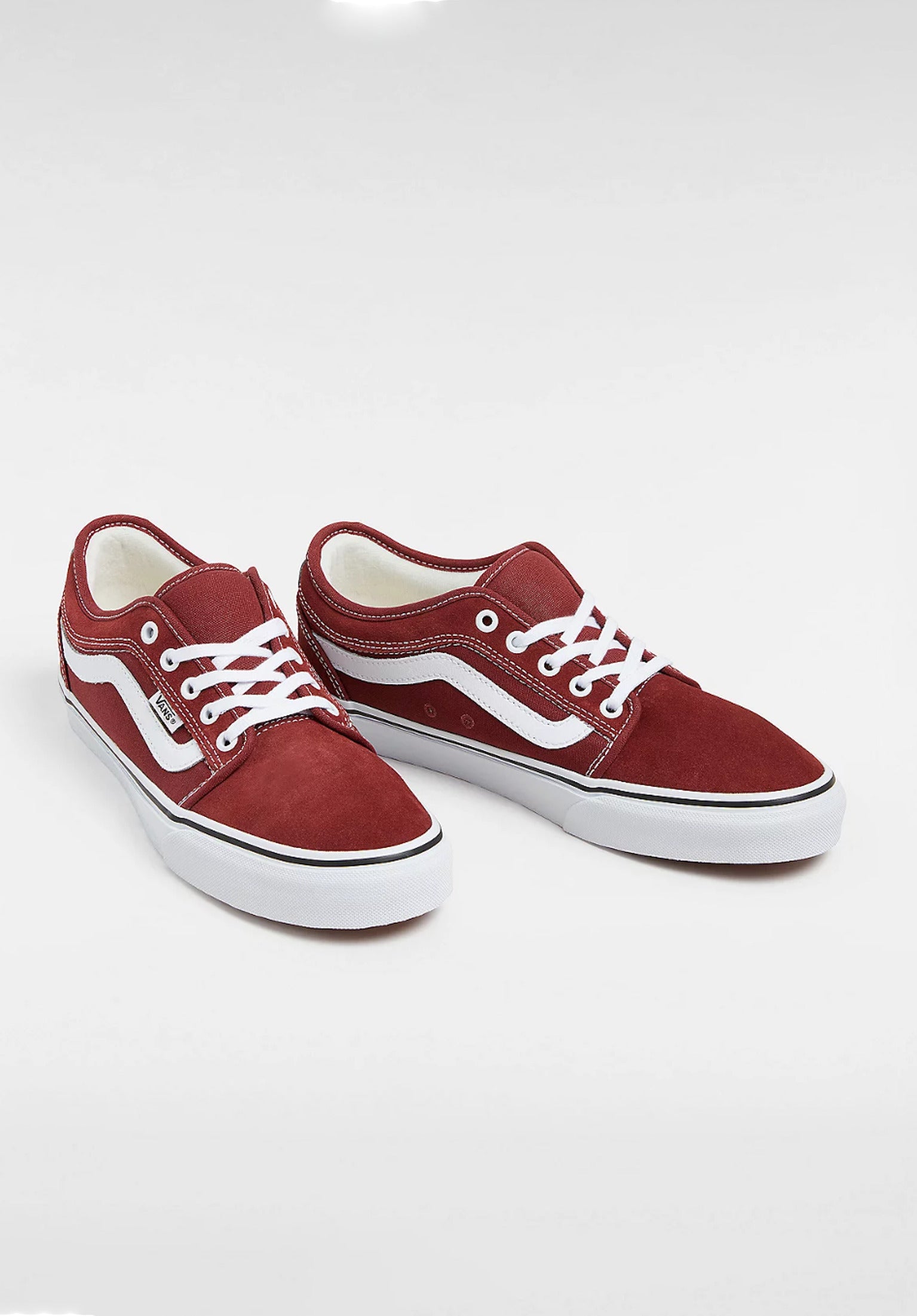 Skate Chukka Low Sidestripe Vans Mens Shoes in burgundy