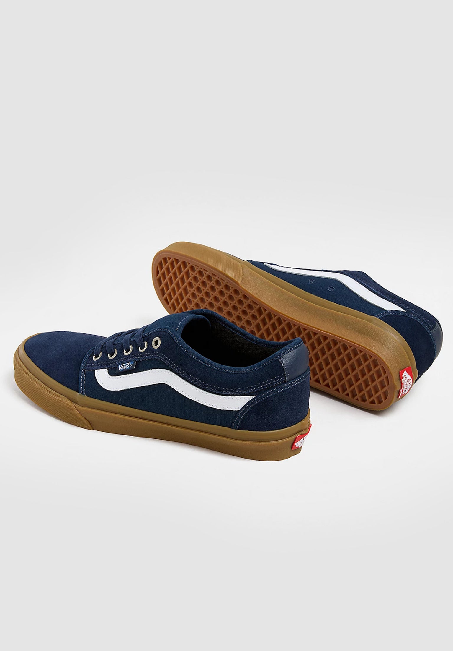Skate Chukka Low Sidestripe Vans Mens Shoes in navy gum for Men TITUS