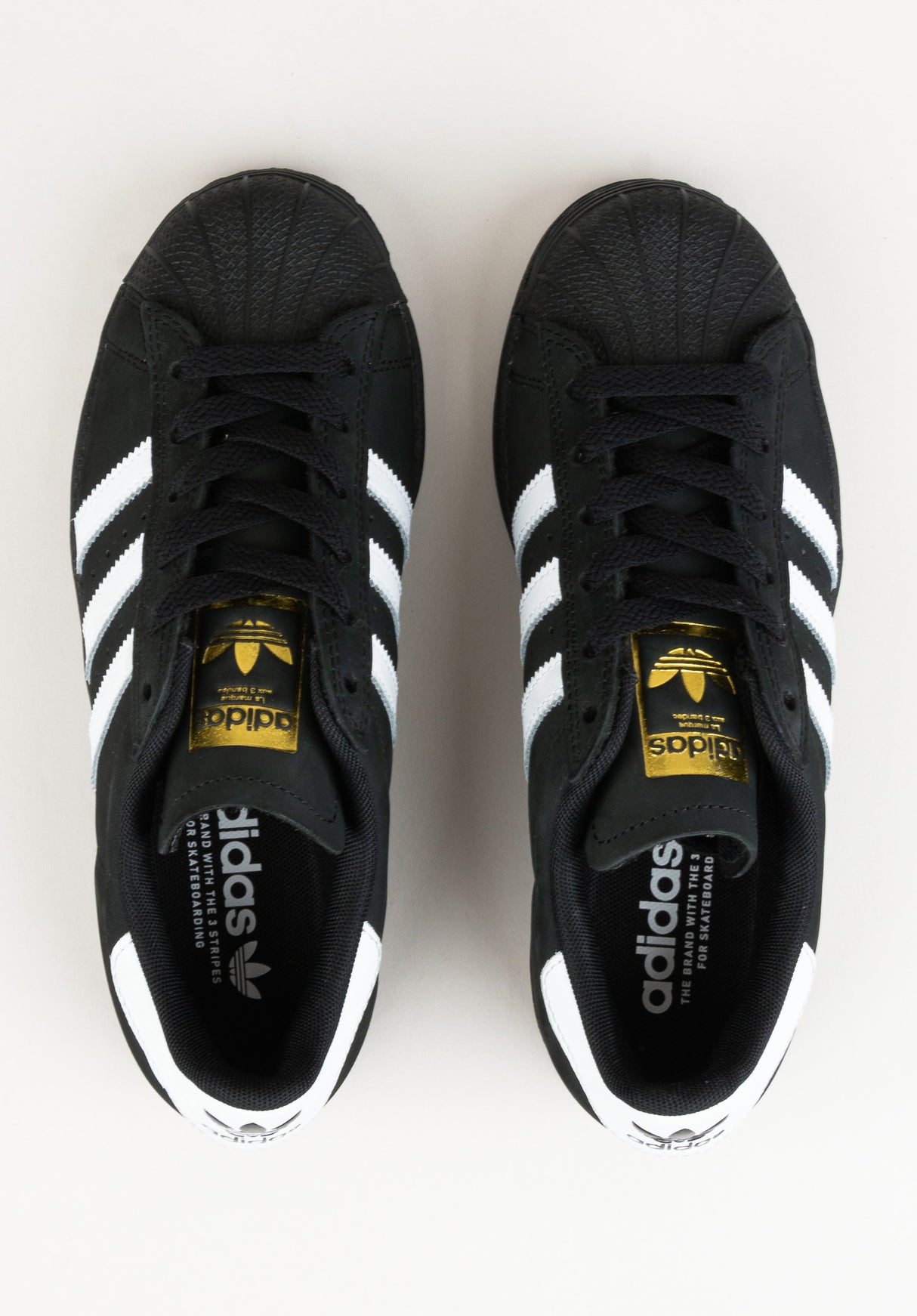 Superstar ADV coreblack-white-goldmetal Closeup2