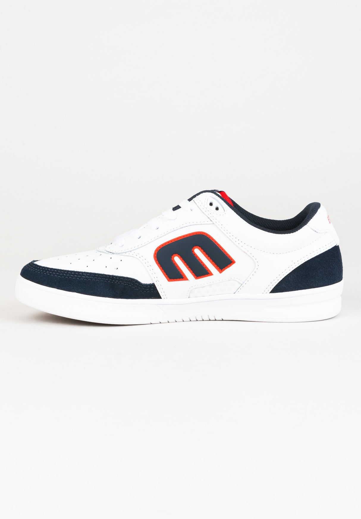 The Aurelien Xlt white-navy-red Oberansicht