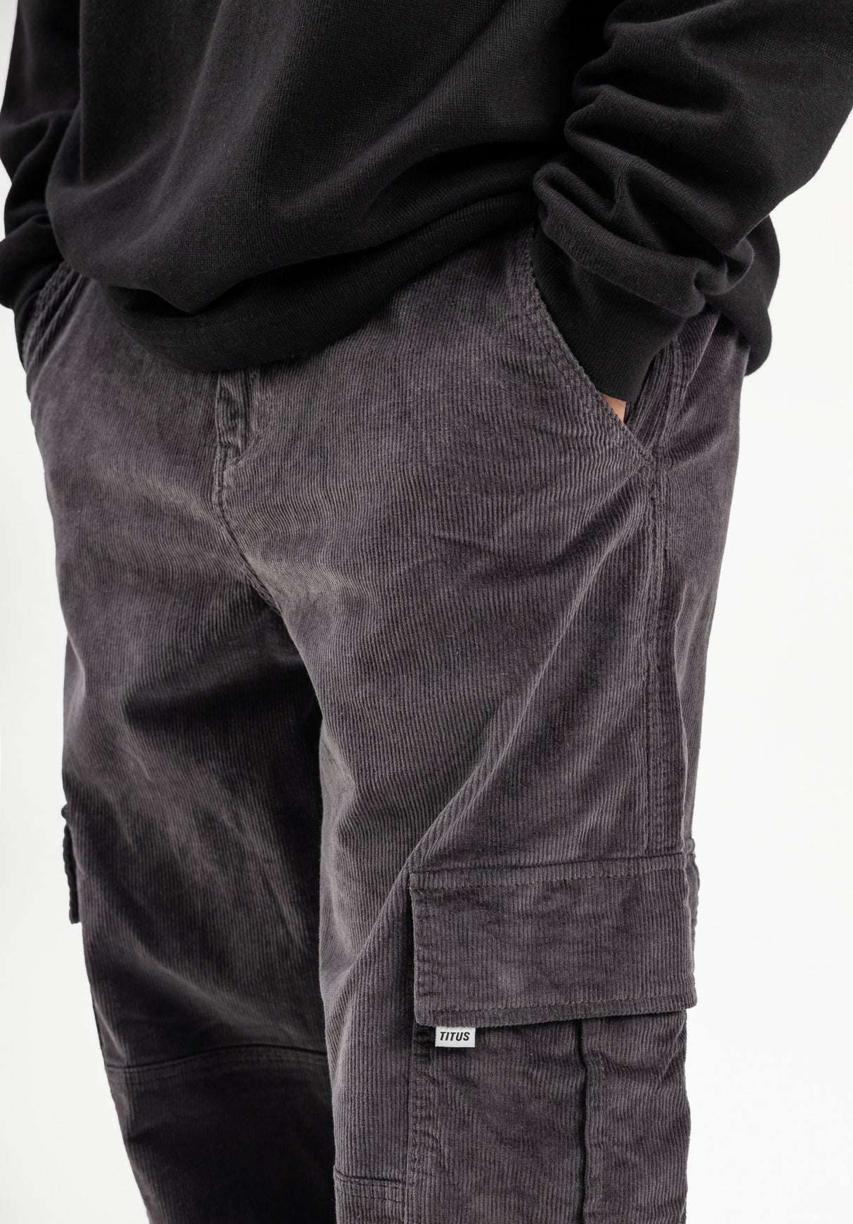 The Cordo darkgrey-cord Closeup2