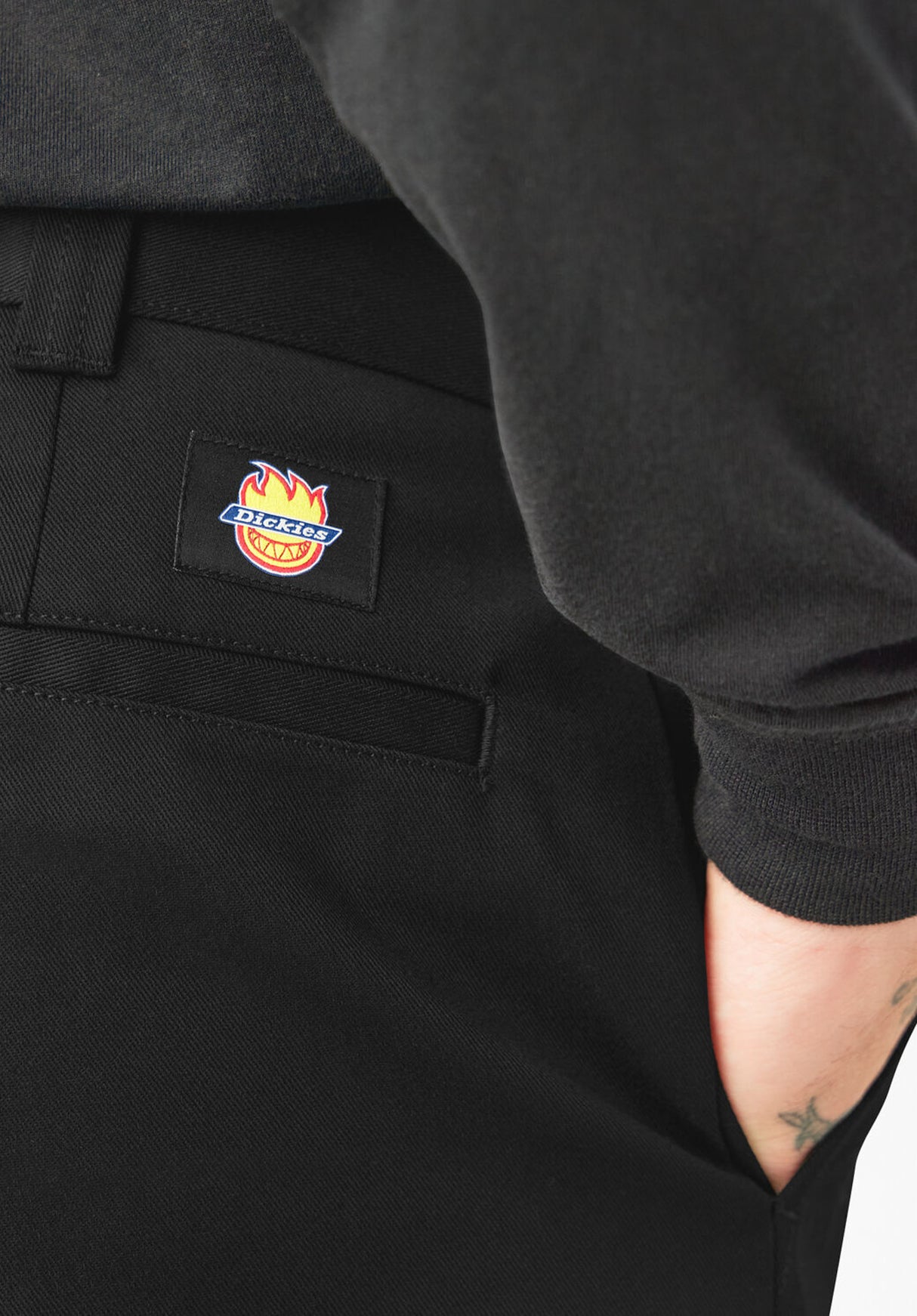 x Spitfire Flannel Cuff black Closeup1