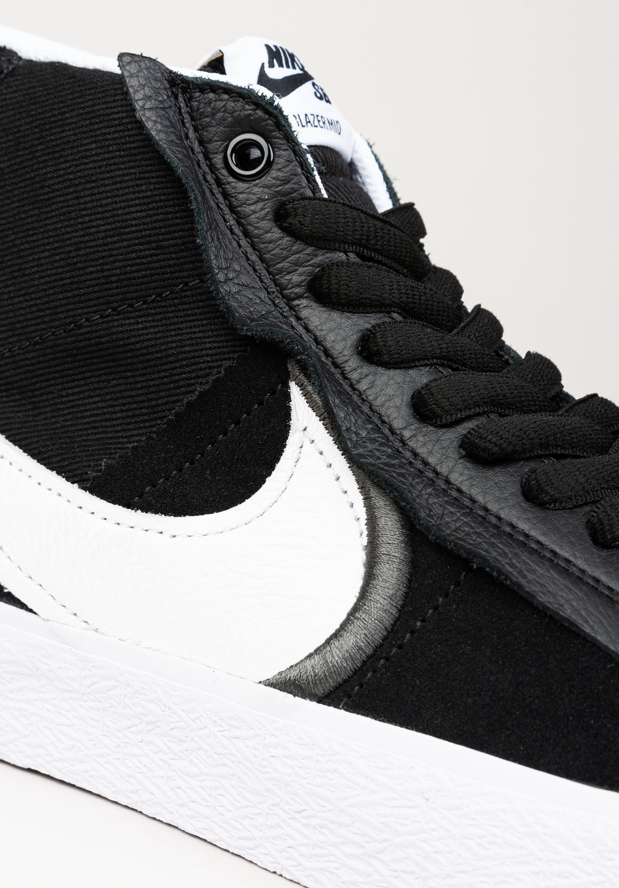 Zoom Blazer Mid PRM Plus black-white Unteransicht