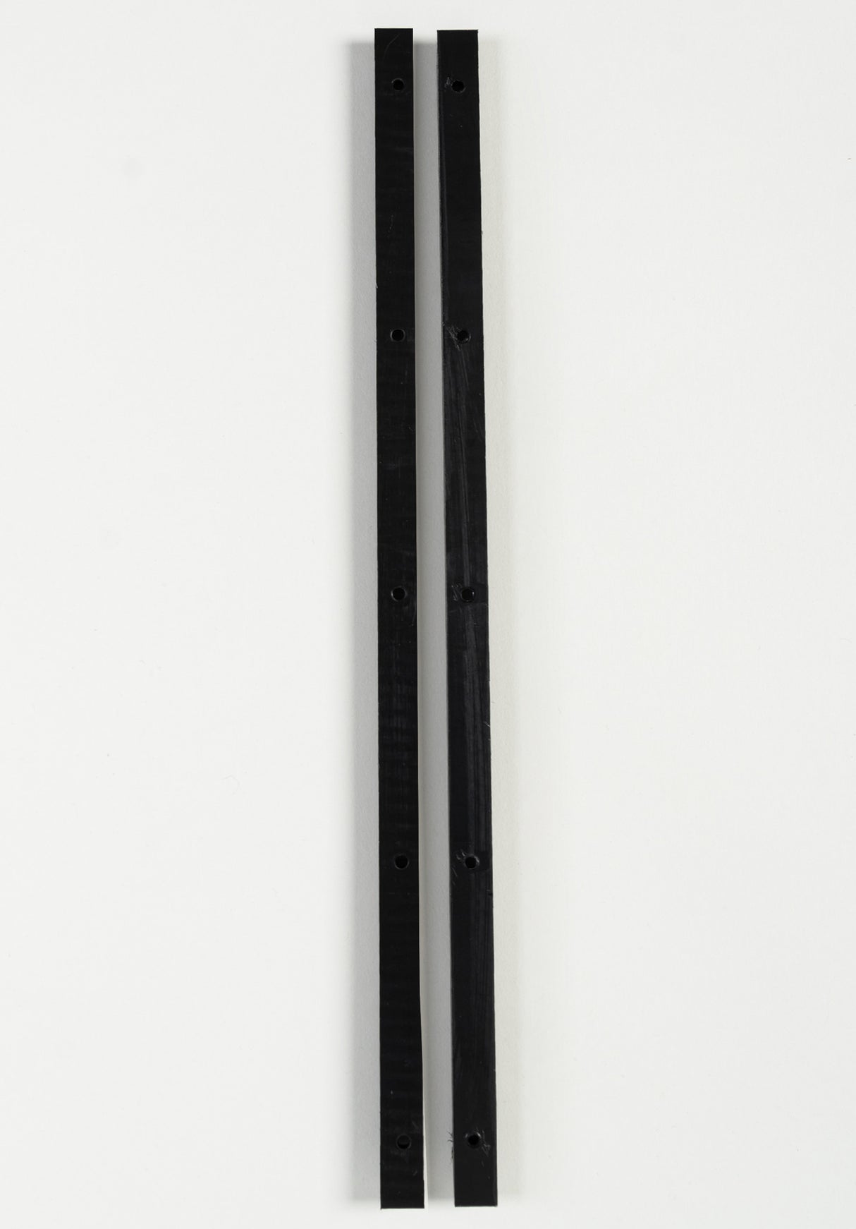 Rib Bones black Rückenansicht