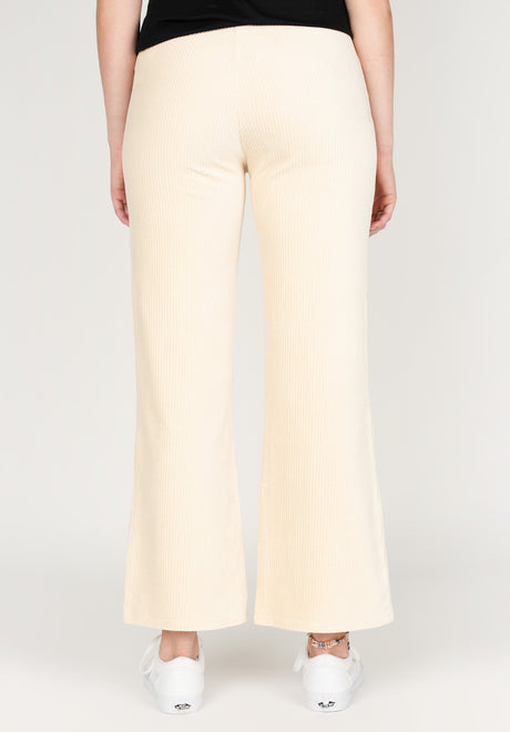 Nele|1.77|M