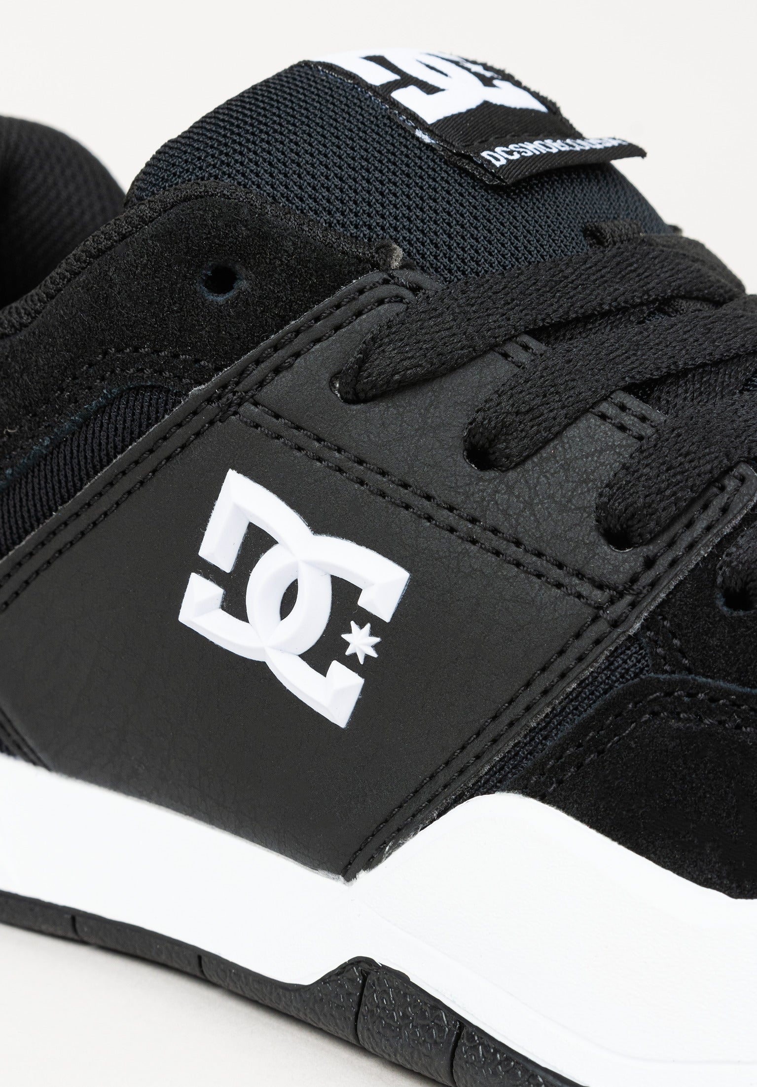 Central DC Shoes Mens Shoes in black-white for men – TITUS