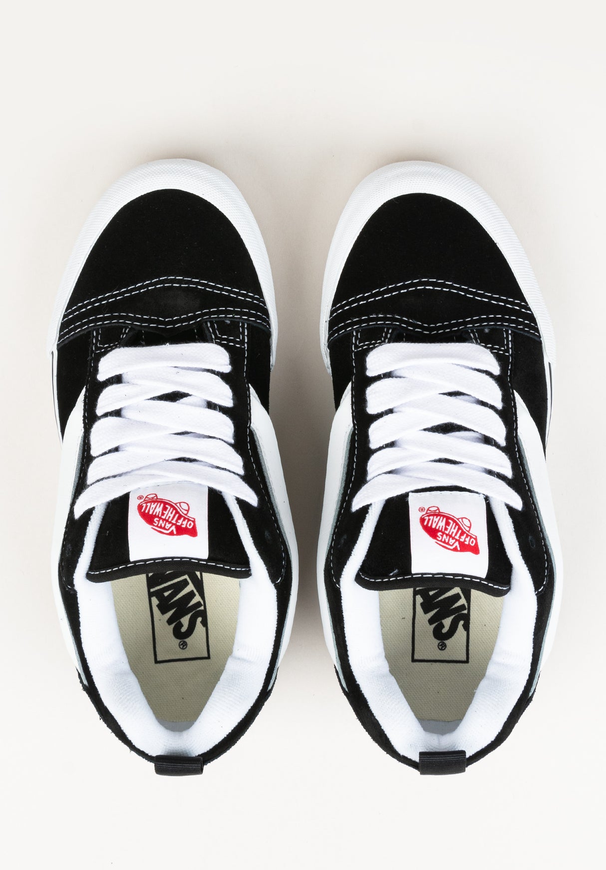 Knu Skool black-truewhite Close-Up2