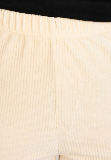 Nele|1.77|M