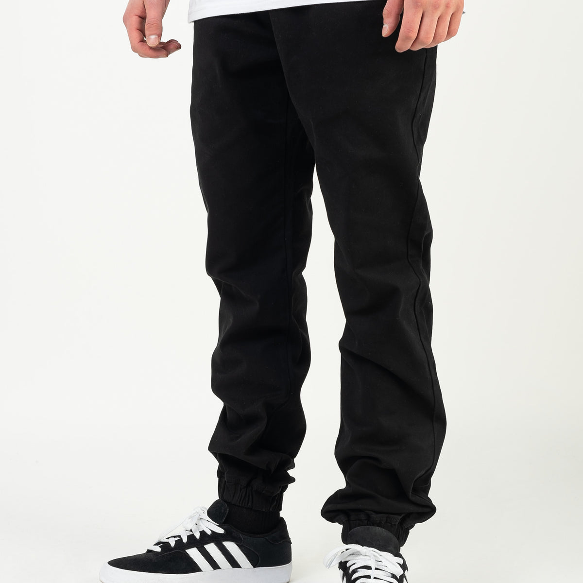 Chogger TITUS Chino- / Cloth pants in black for Men