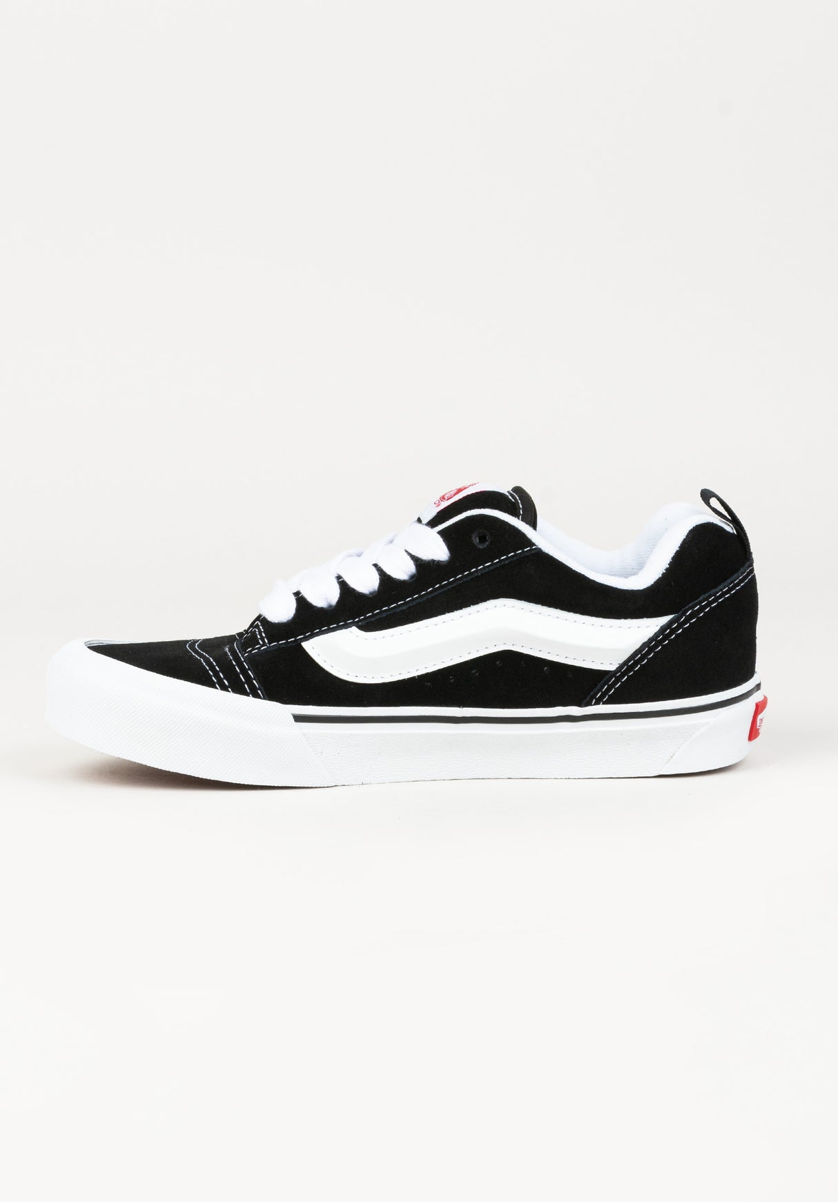Knu Skool black-truewhite Oberansicht